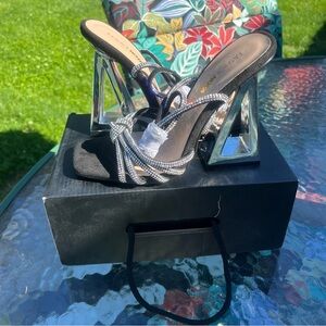 Fashion Nova Geometric Chunky Heels
